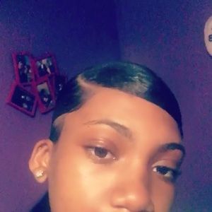 Meet your Posher, Deidra